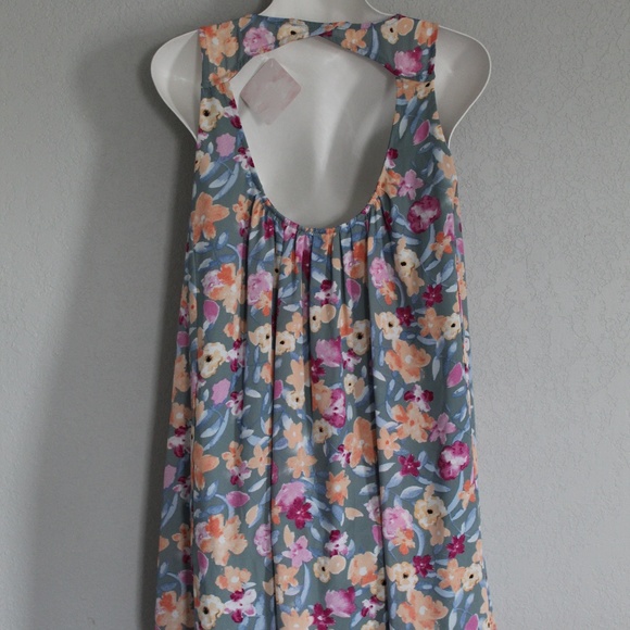 a floral beauty - Picture 4 of 5